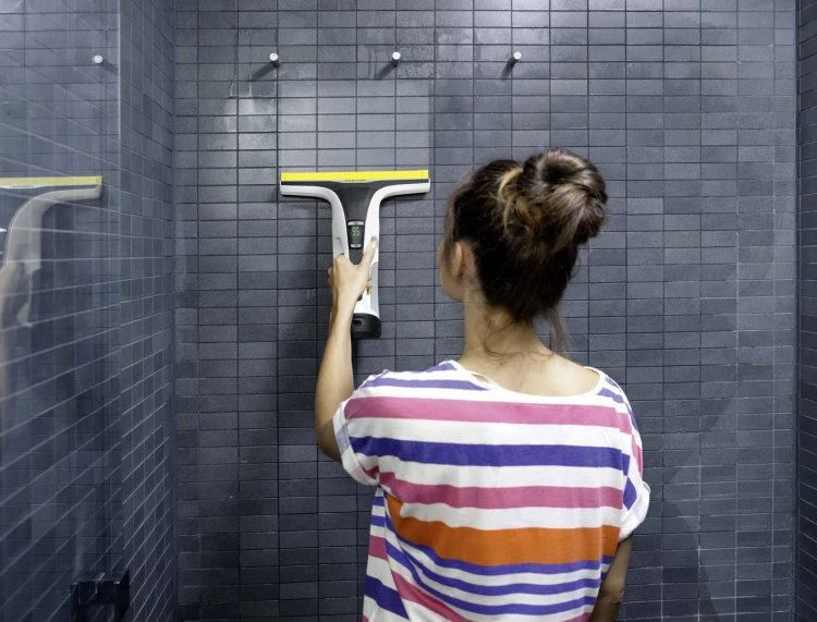 WV_6_bathroom_white_app_03_CI15-Screen.jpg
